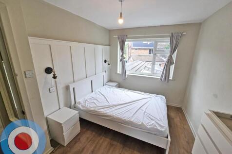 Ladybarn Crescent Manchester, M14 6UU photo 4