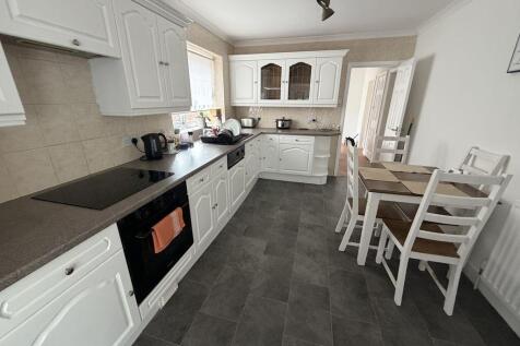 Regency Avenue, Normanby, Middlesbrough photo 3