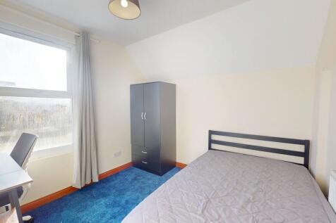 Bedroom 3 - Angle...