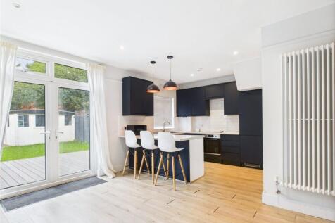 Kitchen/Dining Area