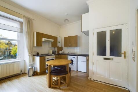 227, Clarkston Road, Glasgow, G44 photo 4