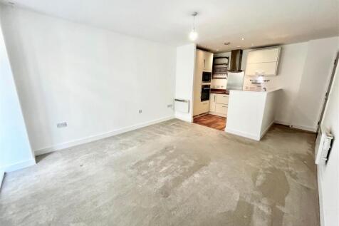 LOUNGE/KITCHEN