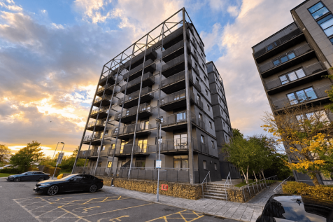 2 bed apartment for sale The Waterfront, Sports C