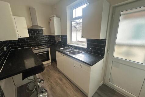 Kitchen b