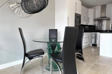 The Penthouse, Brodrick Court, Leeds, LS1 photo 4
