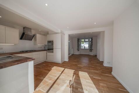 Petlands Road, Haywards Heath, RH16 photo 4