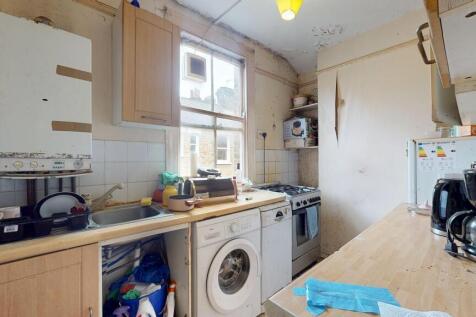 43 Dinsmore Road, Balham, London, SW12 9PT