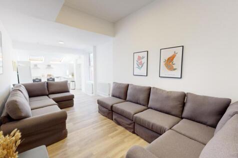 20 Heaton Hall Road NE6 5AB photo 3