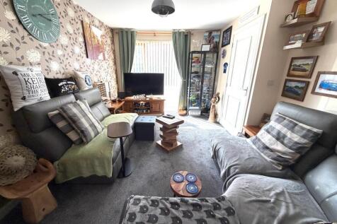Living Room.JPG