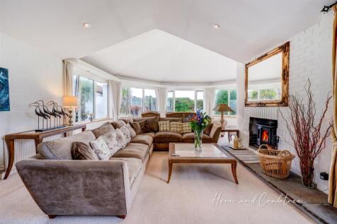 Wellfield Court, Marshfield, HernCrabtree (3).jpg