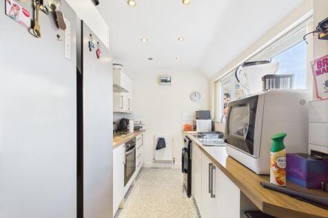 CAM03582G0-PR0122...