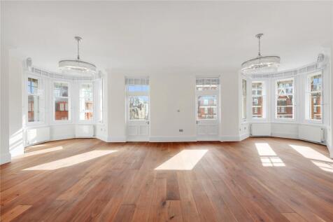 Living/Dining Area