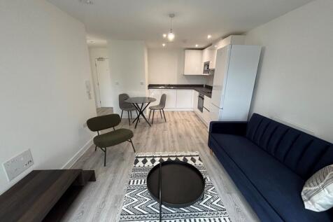 MacArthur House photo 2