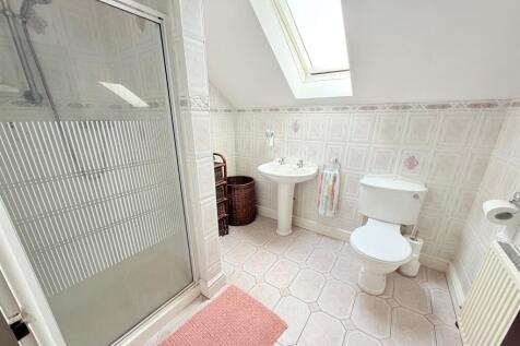 Ensuite Shower room