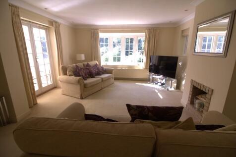 Lounge shot South...