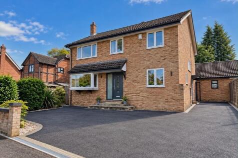 4/5 Bedroom Family Home St Ives