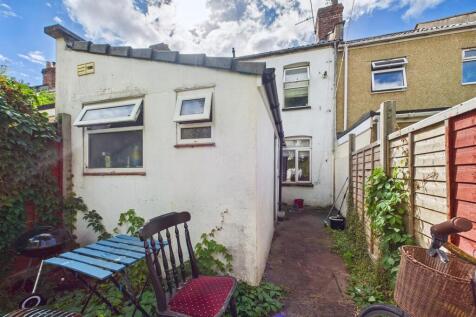 9 - Terraced House for Auction, St George, Bristol