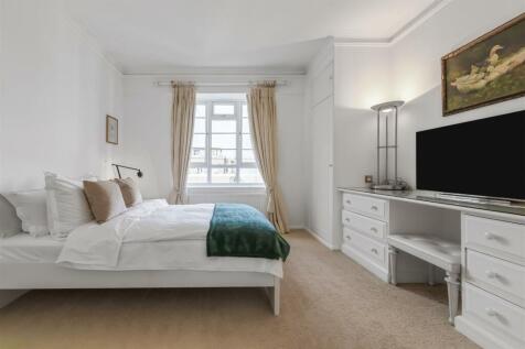 Westminster Gardens - Principle Bedroom