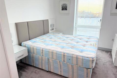 Show Apartment Image