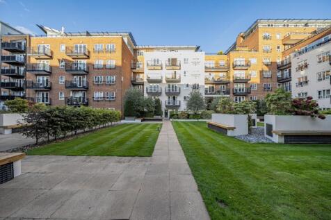 Kingston Upon Thames, KT2 - property photo