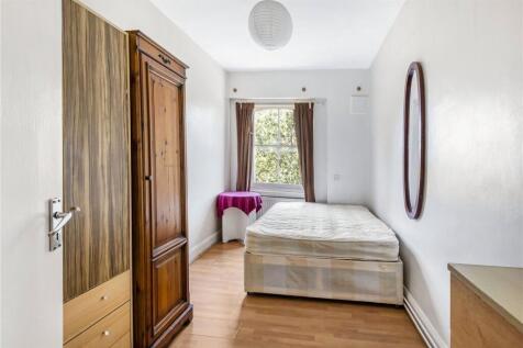 1 BEDROOM FLAT