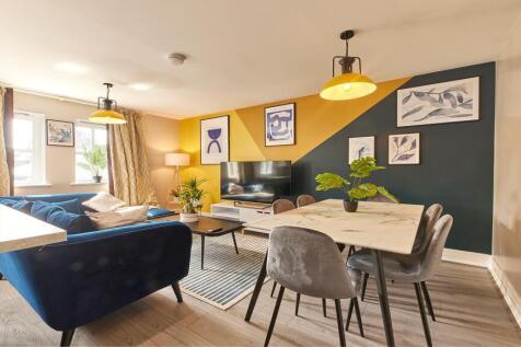 6-bed flat on Sandyford Road, Newcastle upon Tyne, £4,108/mo