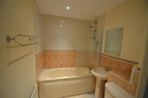 20 beaumont - bathroom.jpg