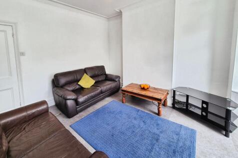 30 Denham Road, Ecclesall  photo 2