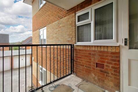 9 Balcony.jpg