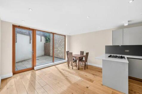 Kitchen / Dining