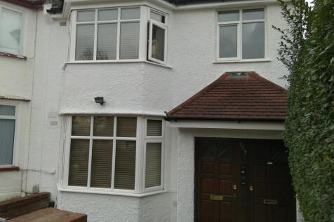 2 bed flat to rent on the first floor