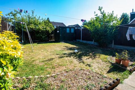 Tiffany Close, Bletchley, Milton Keynes photo 4