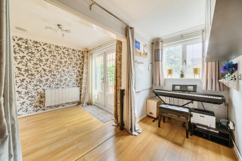 1334227-1-689cb4a...