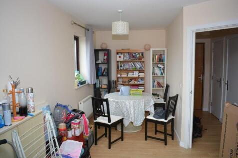Dining Area.jpg