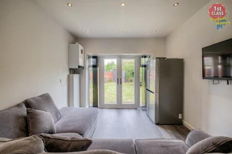 Kitchen/ Living Room