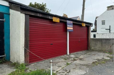 garage.jpg