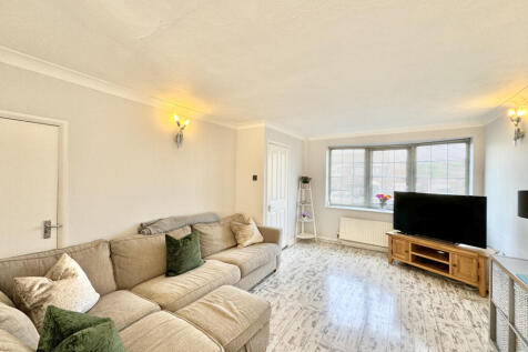 Moorgate Avenue, Kippax, West Yorkshire, LS25 photo 4