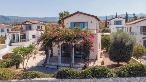 Sea-View 3-Bedroom Triplex Villa in Bahceli Image 9999 1