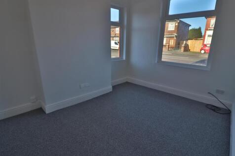 Thelwall Lane, Warrington photo 4