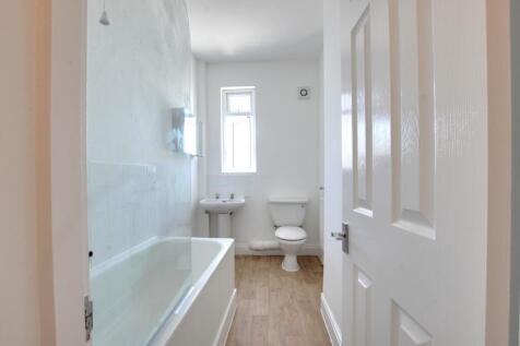 5 bathroom.jpg