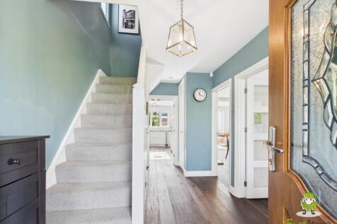 EweMove Estate Agents Basingstoke - Winchester Roa