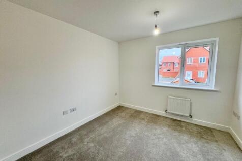 Emmerson Close, Stowmarket, Suffolk, IP14 photo 5
