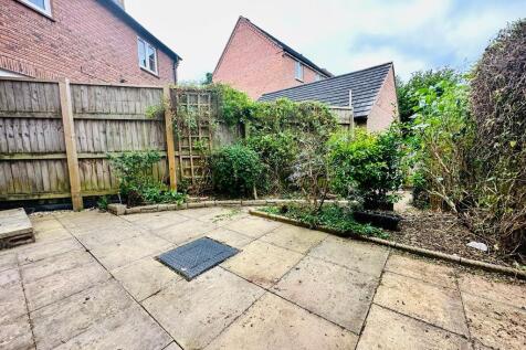Rear Garden 1.jpg