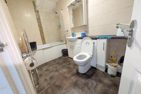 crom3495865520260807-interior-9-oWkR5MgHUvE2xX7...