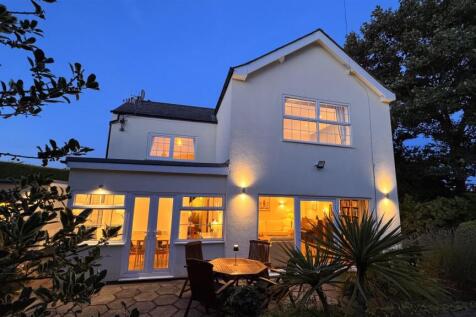 IMG_8197- House Main Garden Side 2.jpg