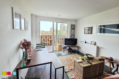 Drydock Square, BARKING photo 3