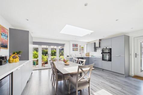Open Plan Kitchen/Living/Dining Area