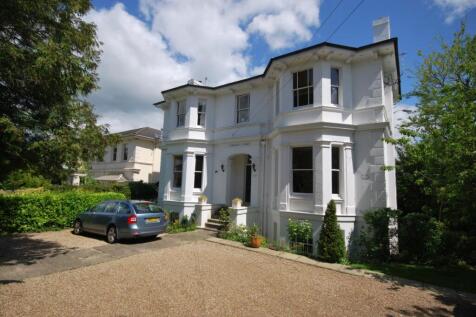 2 Bed Unfurnished Luxury Apartment