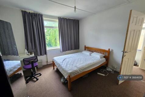 Top Floor Garden Facing Room