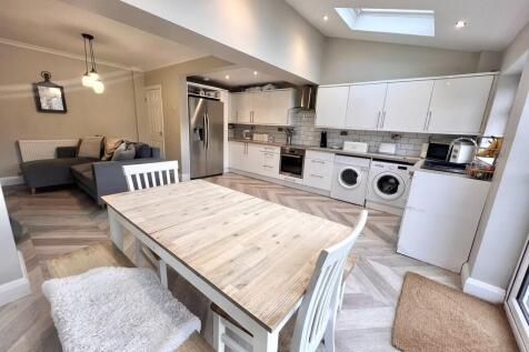 006932b4-f179-403...